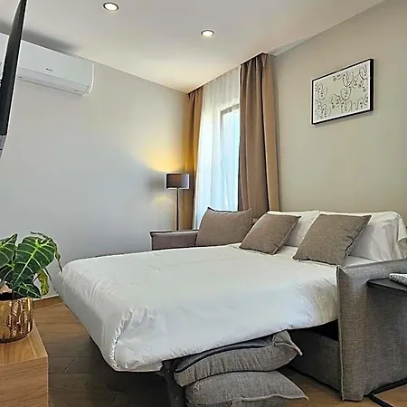 Loft Apart&hostal Alberg Lloret de Mar