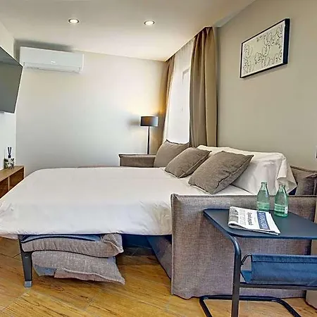 Loft Apart&hostal Alberg Lloret de Mar