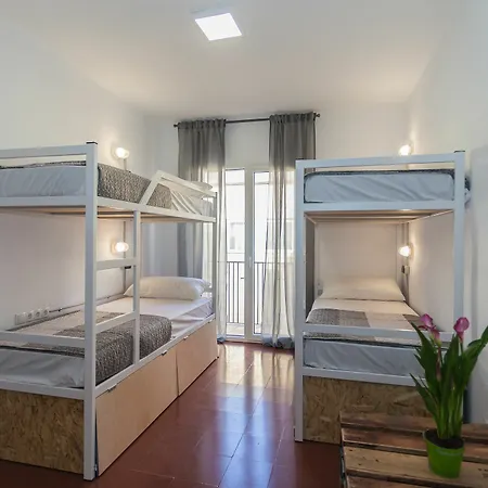 Loft Apart&hostal Albergue Lloret de Mar