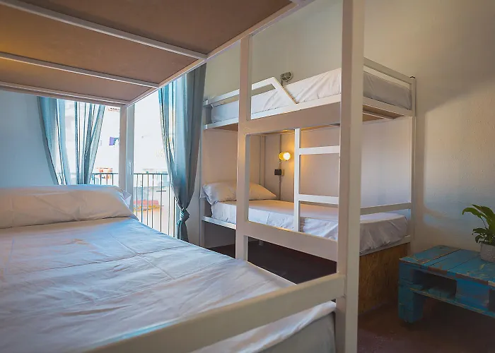 Loft Apart&hostal Vandrerhjem Lloret de Mar