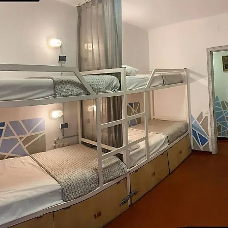 بيت شباب Loft Apart&hostal *