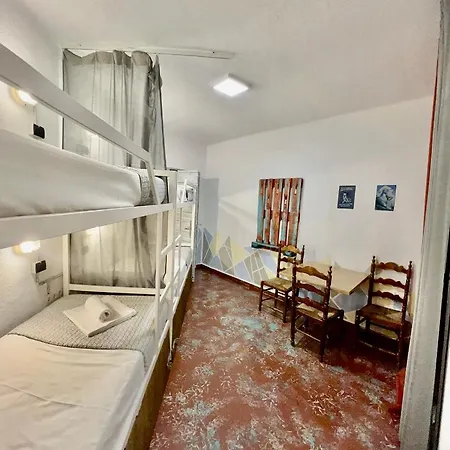 بيت شباب Loft Apart&hostal *